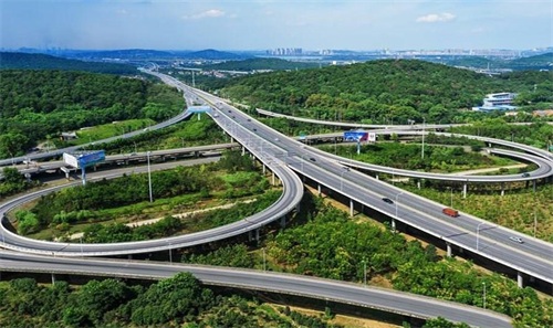 吴堡钢筋套筒应用于高速公路